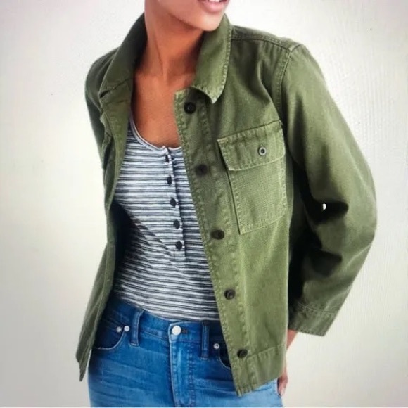Madewell Jackets & Blazers - Madewell fabulous jacket shirt with great pockets & buttoned down front